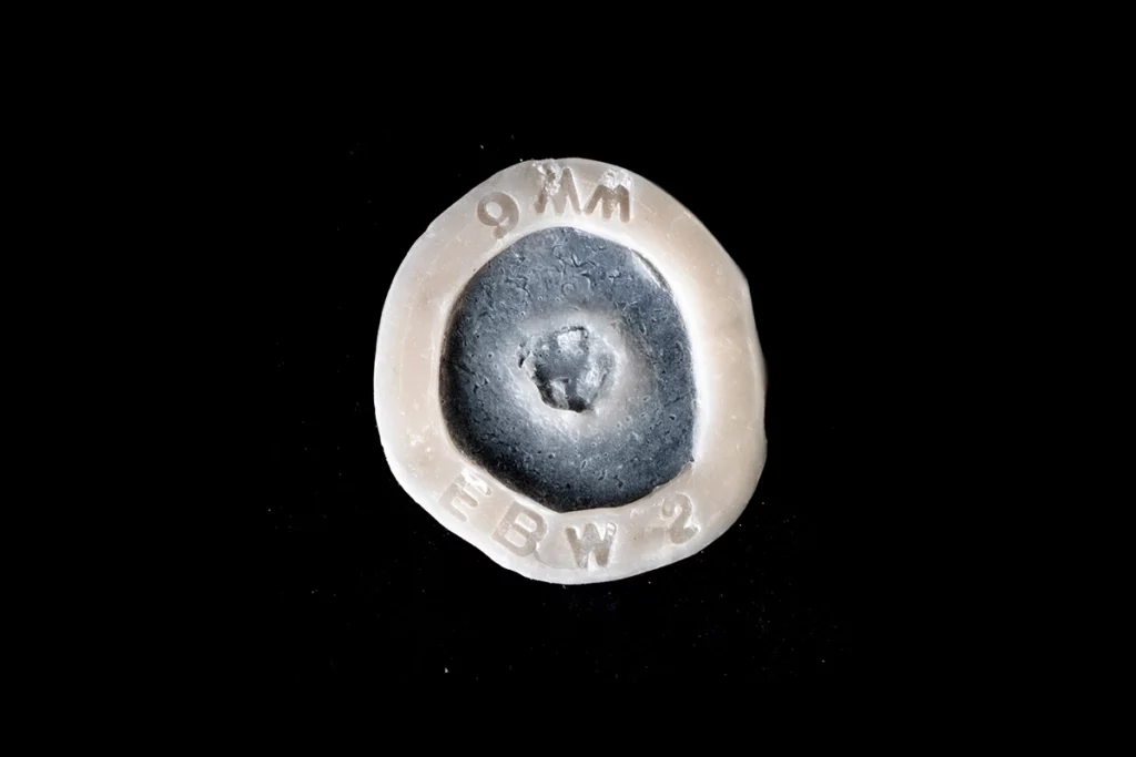 Référence EBW2 Prothèse gel de silicone générique  Impact de balle sortie 9mm.