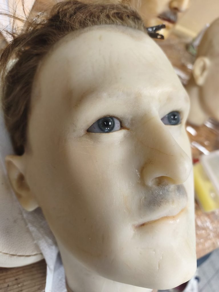restauration tête en cire